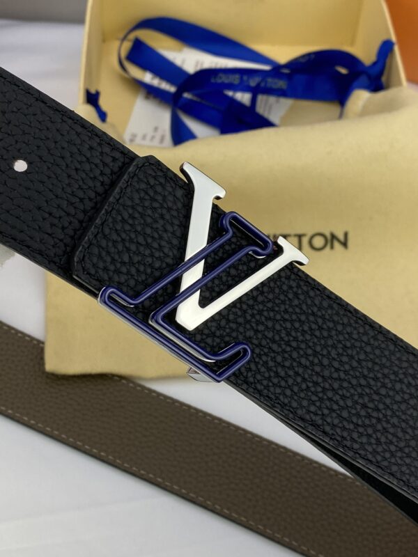 1:1 Replica Louis Vuitton Iconic Reversible LV Belt Black LV Women Belt