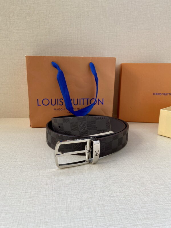 1:1 Replica Louis Vuitton Iconic Reversible LV Belt Black LV Women Belt