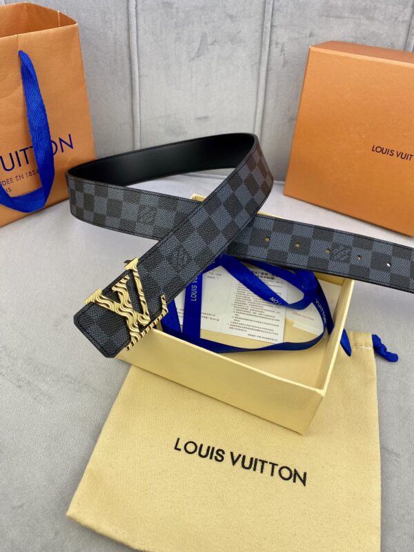 1:1 Replica Louis Vuitton Iconic Reversible LV Belt Black LV Women Belt