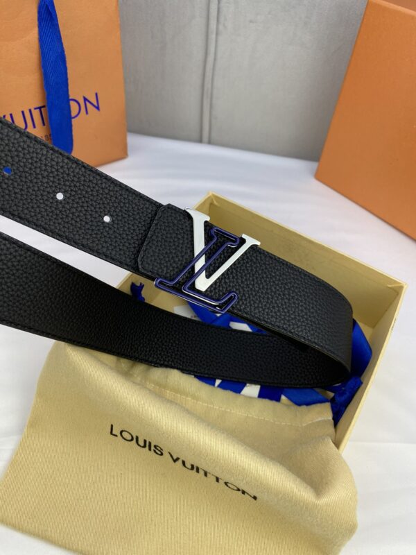 1:1 Replica Louis Vuitton Iconic Reversible LV Belt Black LV Women Belt
