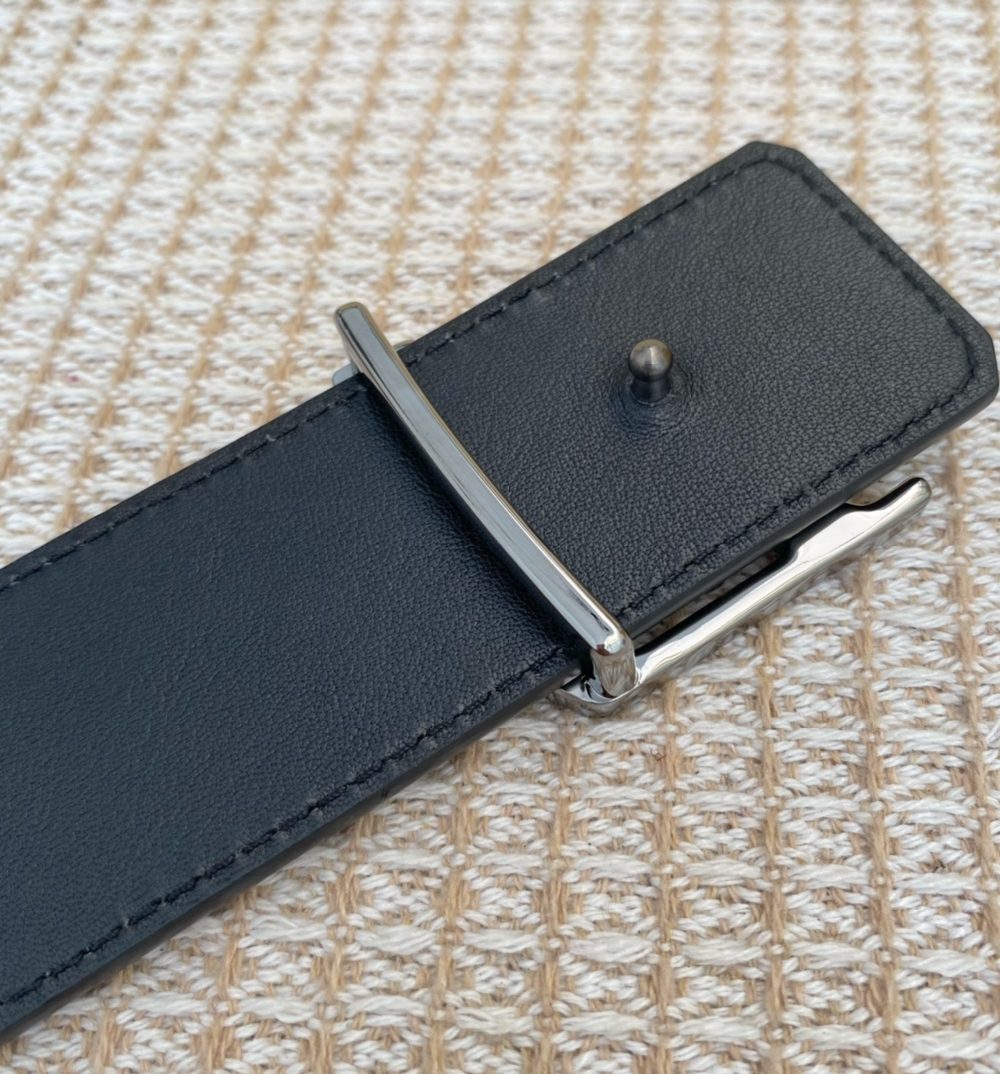 1:1 Replica Louis Vuitton Iconic Reversible LV Belt Black LV Women Belt