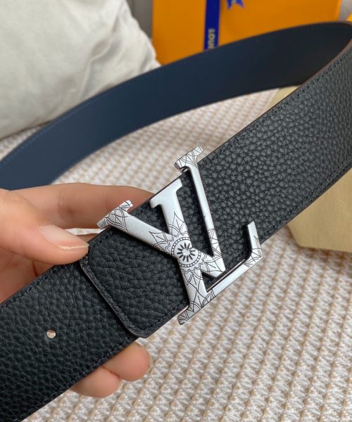 1:1 Replica Louis Vuitton Iconic Reversible LV Belt Black LV Women Belt
