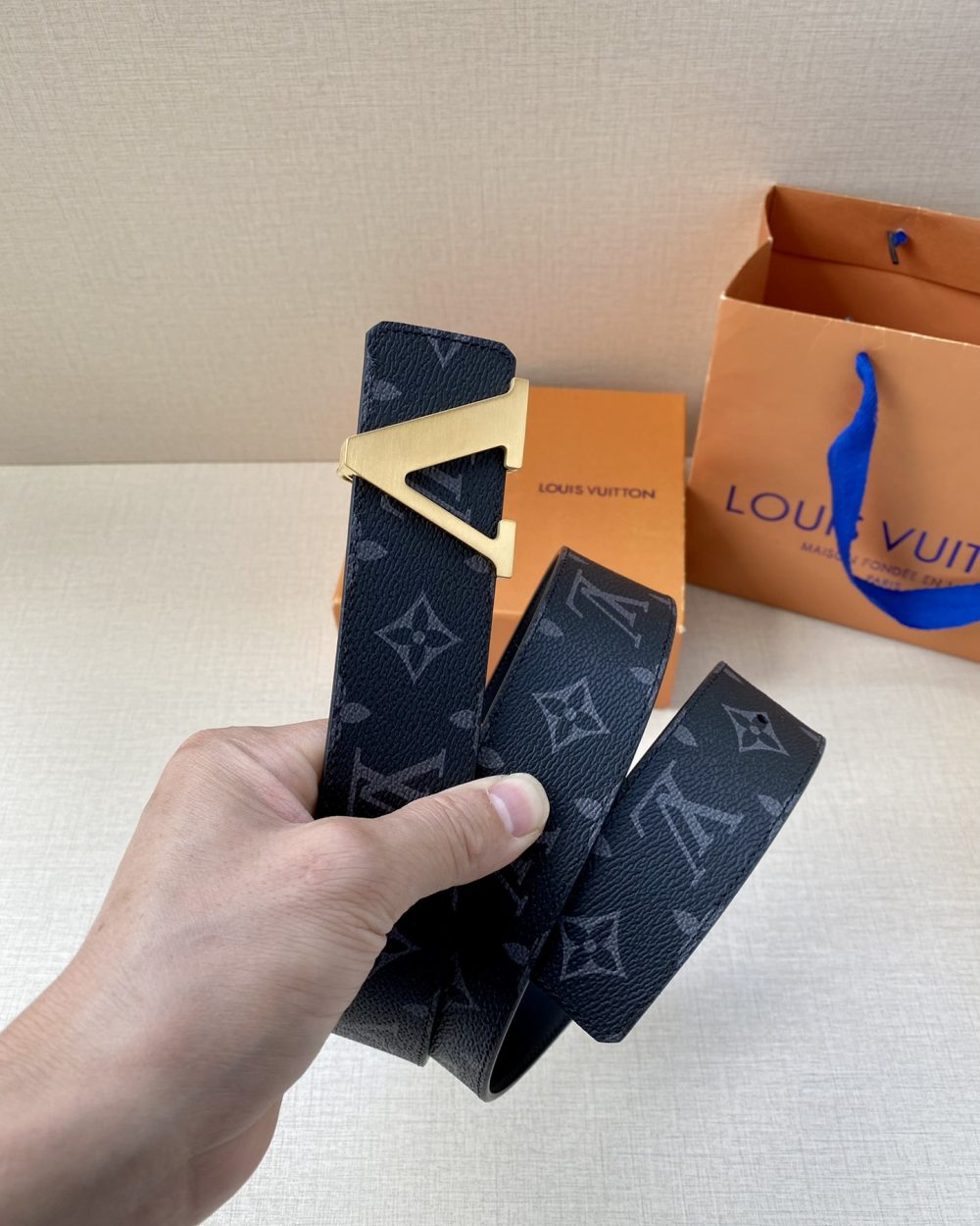 1:1 Replica Louis Vuitton Iconic Reversible LV Belt Black LV Women Belt