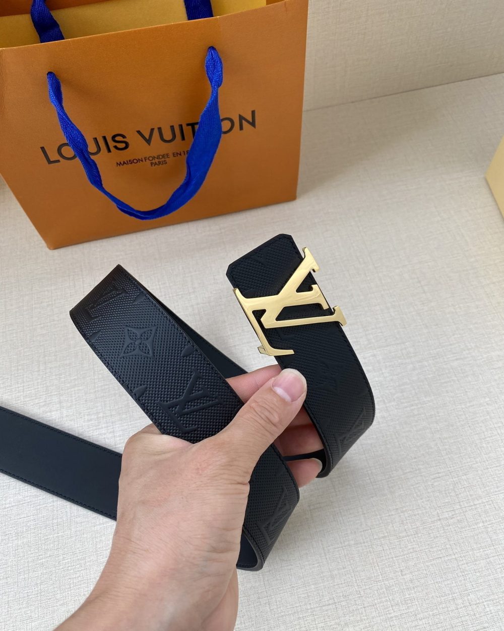 1:1 Replica Louis Vuitton Iconic Reversible LV Belt Black LV Women Belt