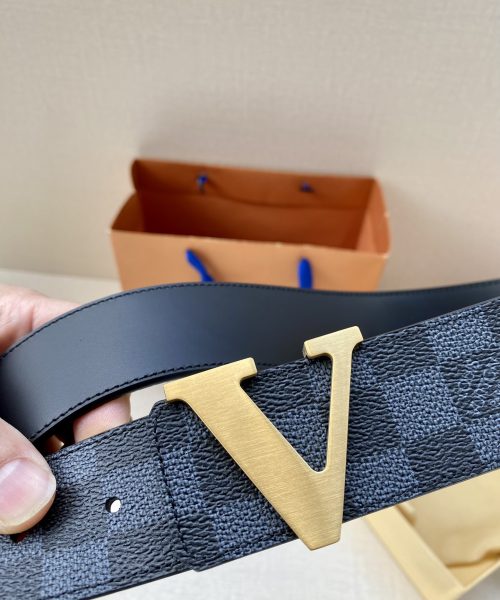 1:1 Replica Louis Vuitton Iconic Reversible LV Belt Black LV Women Belt