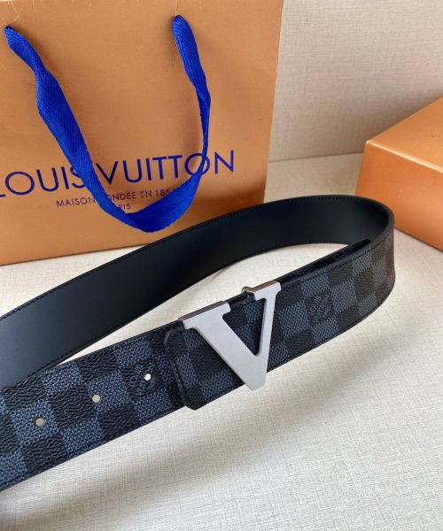 1:1 Replica Louis Vuitton Iconic Reversible LV Belt Black LV Women Belt