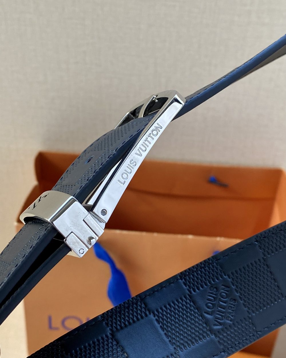 1:1 Replica Louis Vuitton Iconic Reversible LV Belt Black LV Women Belt