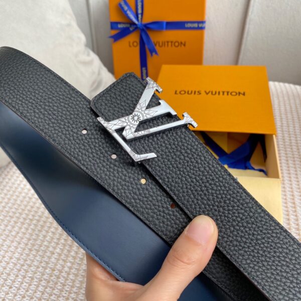 1:1 Replica Louis Vuitton Iconic Reversible LV Belt Black LV Women Belt