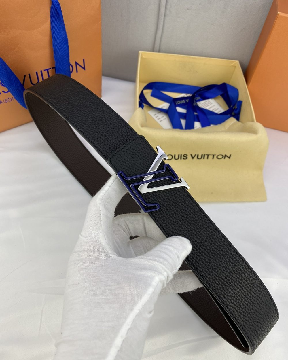1:1 Replica Louis Vuitton Iconic Reversible LV Belt Black LV Women Belt