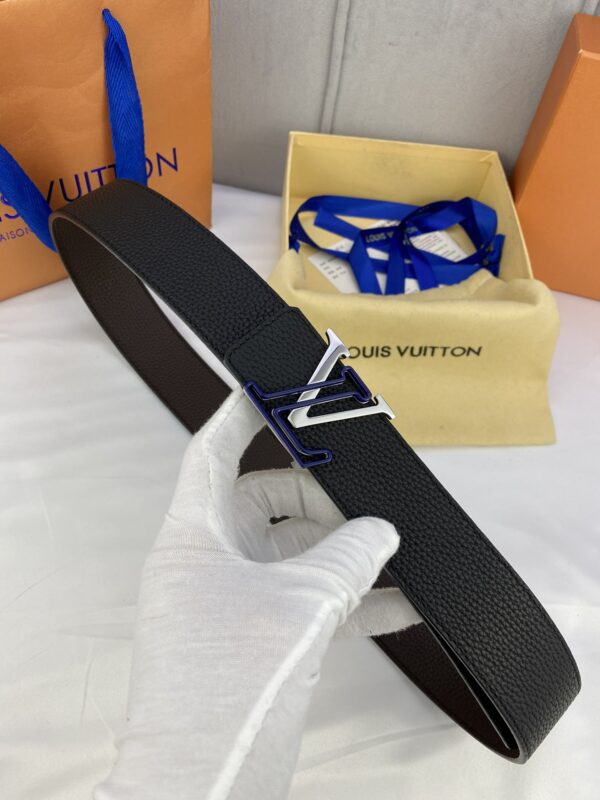 1:1 Replica Louis Vuitton Iconic Reversible LV Belt Black LV Women Belt