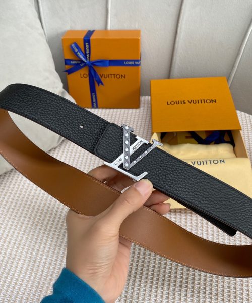 1:1 Replica Louis Vuitton Iconic Reversible LV Belt Black LV Women Belt