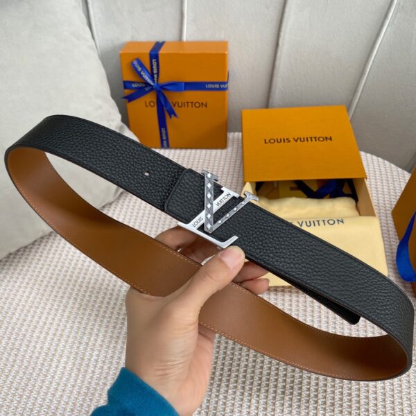 1:1 Replica Louis Vuitton Iconic Reversible LV Belt Black LV Women Belt