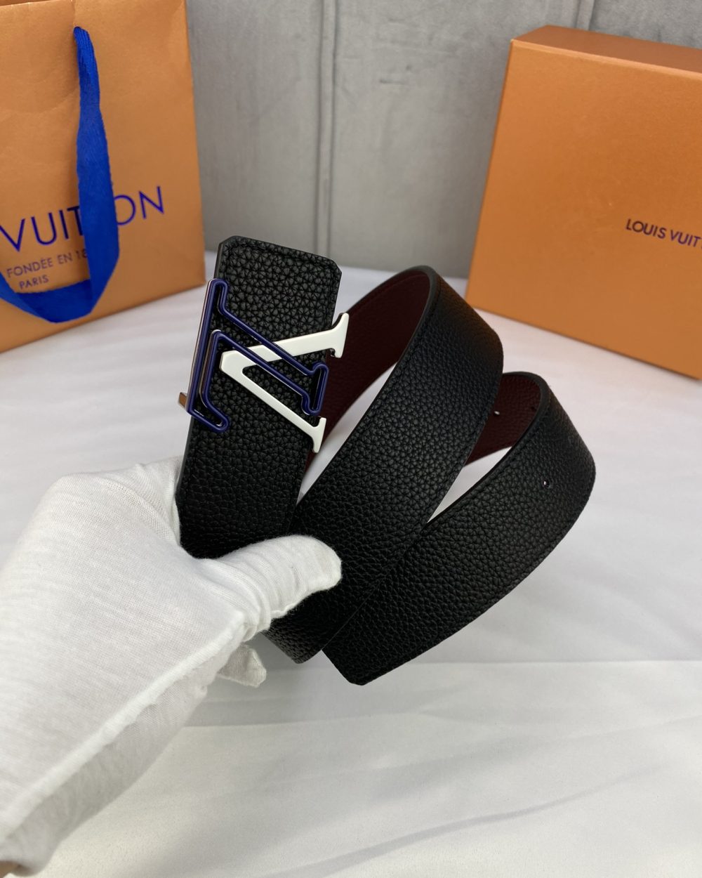 1:1 Replica Louis Vuitton Iconic Reversible LV Belt Black LV Women Belt