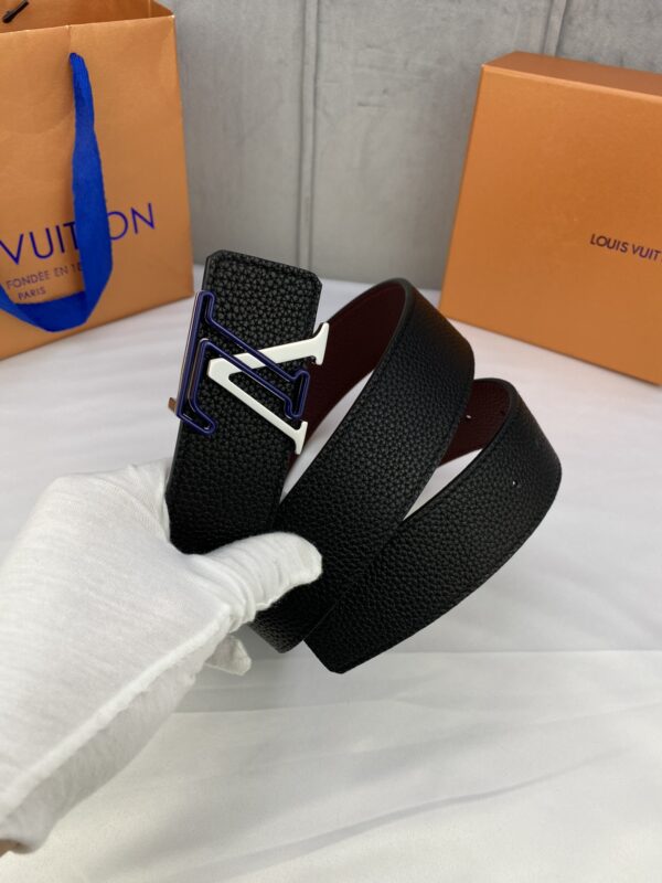 1:1 Replica Louis Vuitton Iconic Reversible LV Belt Black LV Women Belt
