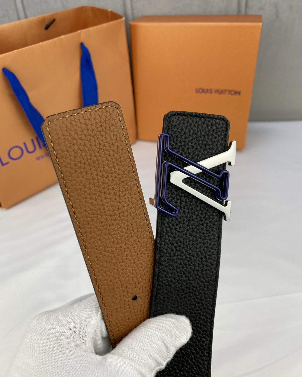 1:1 Replica Louis Vuitton Iconic Reversible LV Belt Black LV Women Belt