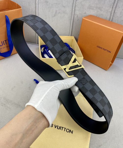 1:1 Replica Louis Vuitton Iconic Reversible LV Belt Black LV Women Belt