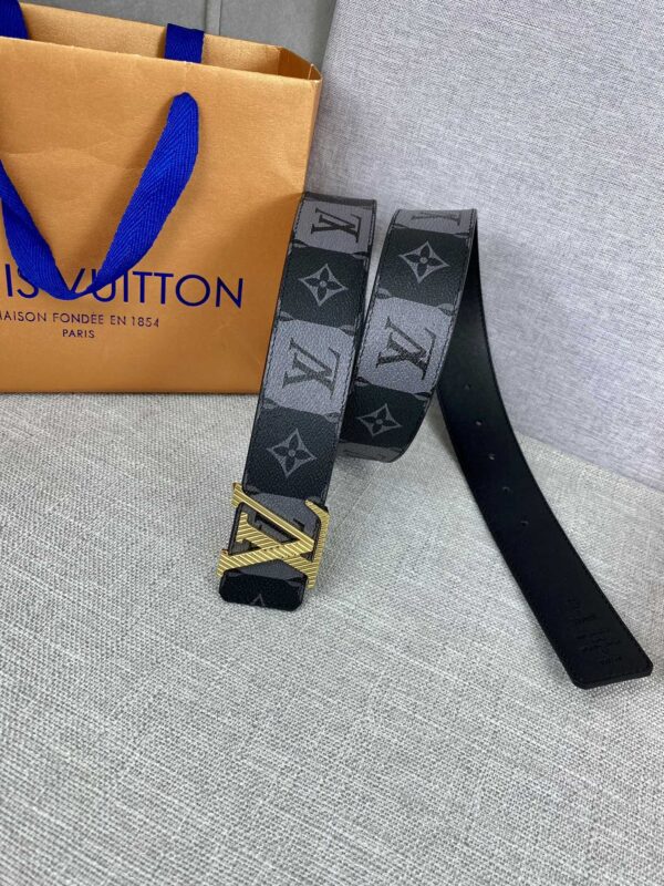 1:1 Replica Louis Vuitton Iconic Reversible LV Belt Black LV Women Belt