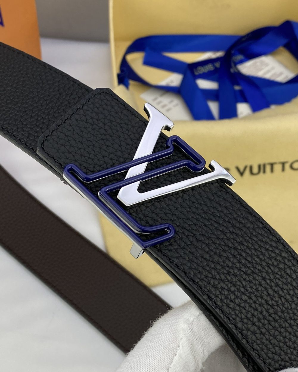 1:1 Replica Louis Vuitton Iconic Reversible LV Belt Black LV Women Belt