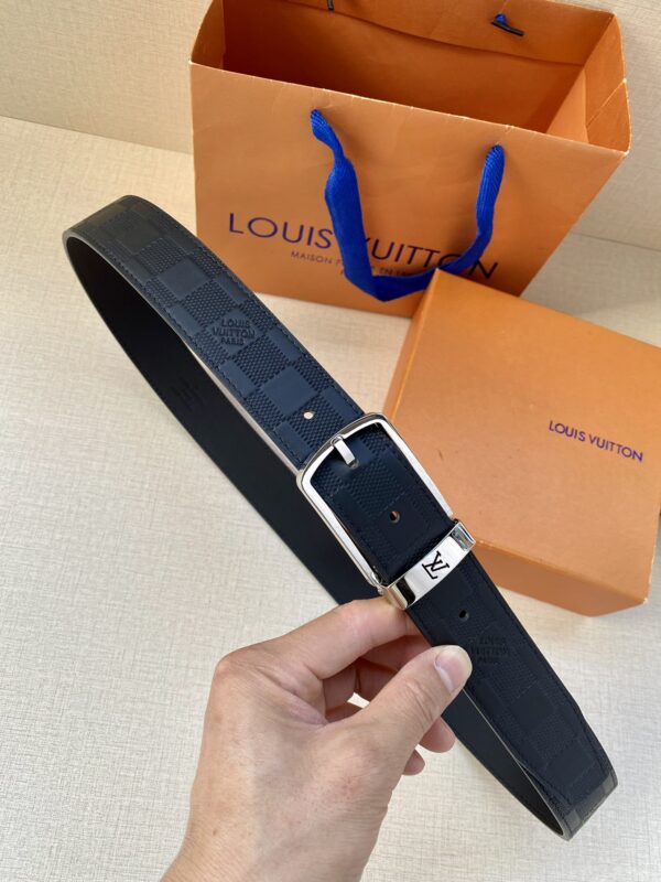 1:1 Replica Louis Vuitton Iconic Reversible LV Belt Black LV Women Belt