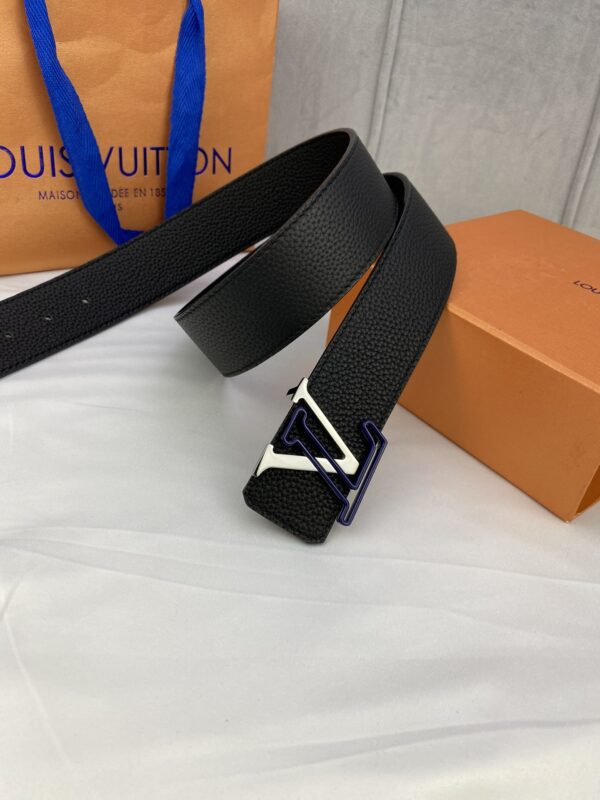 1:1 Replica Louis Vuitton Iconic Reversible LV Belt Black LV Women Belt