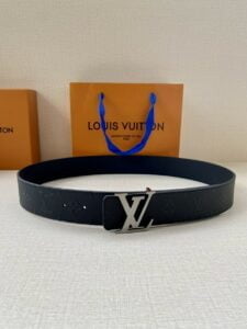 1:1 Replica Louis Vuitton Iconic Reversible LV Belt Black LV Women Belt