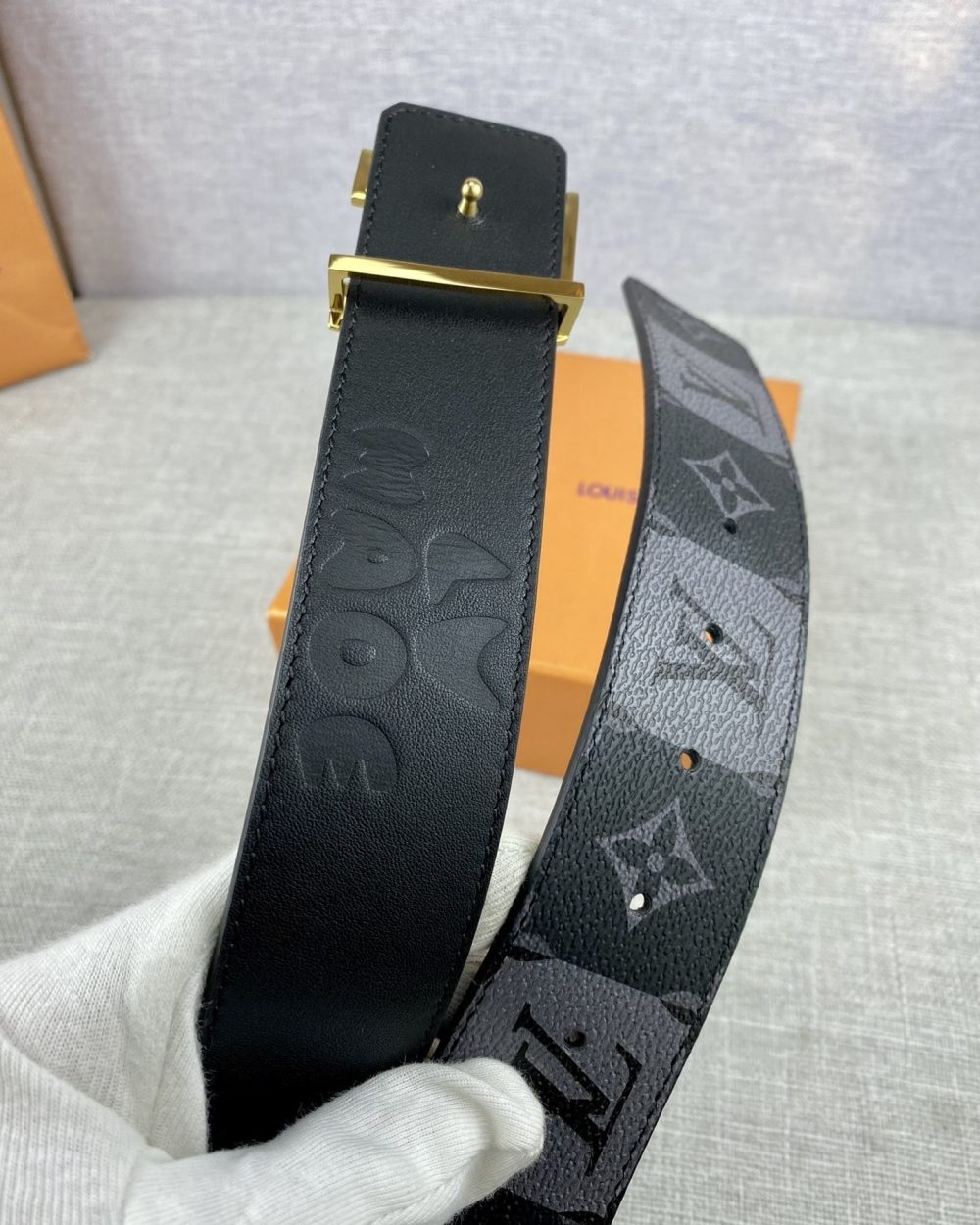 1:1 Replica Louis Vuitton Iconic Reversible LV Belt Black LV Women Belt