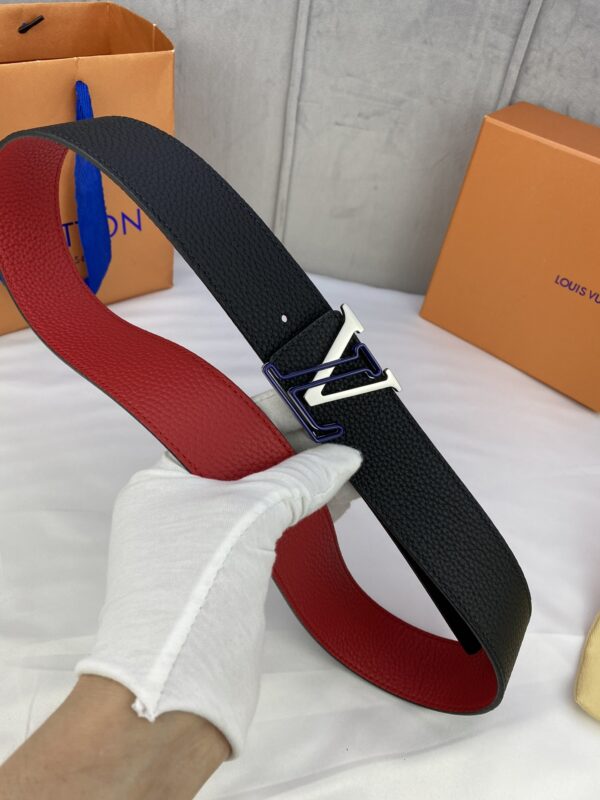 1:1 Replica Louis Vuitton Iconic Reversible LV Belt Black LV Women Belt
