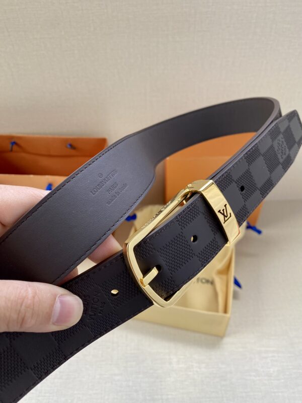 1:1 Replica Louis Vuitton Iconic Reversible LV Belt Black LV Women Belt