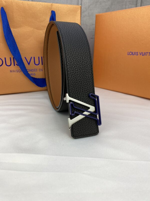 1:1 Replica Louis Vuitton Iconic Reversible LV Belt Black LV Women Belt