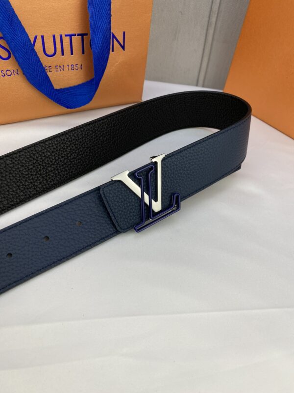 1:1 Replica Louis Vuitton Iconic Reversible LV Belt Black LV Women Belt