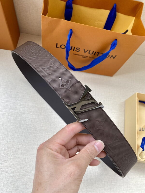 1:1 Replica Louis Vuitton Iconic Reversible LV Belt Brown LV Women Belt