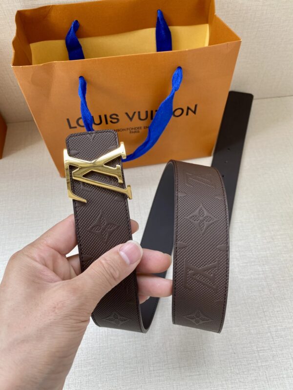 1:1 Replica Louis Vuitton Iconic Reversible LV Belt Brown LV Women Belt
