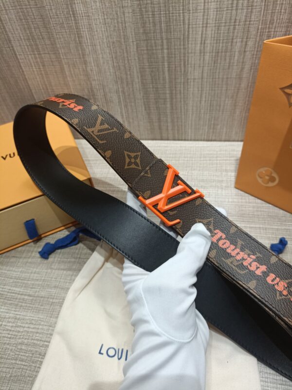 1:1 Replica Louis Vuitton Iconic Reversible LV Belt Brown LV Women Belt