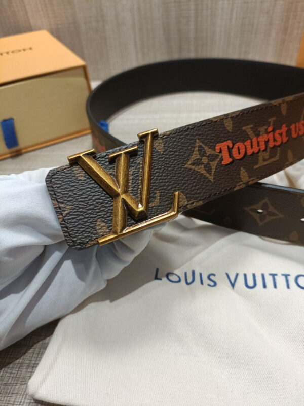1:1 Replica Louis Vuitton Iconic Reversible LV Belt Brown LV Women Belt