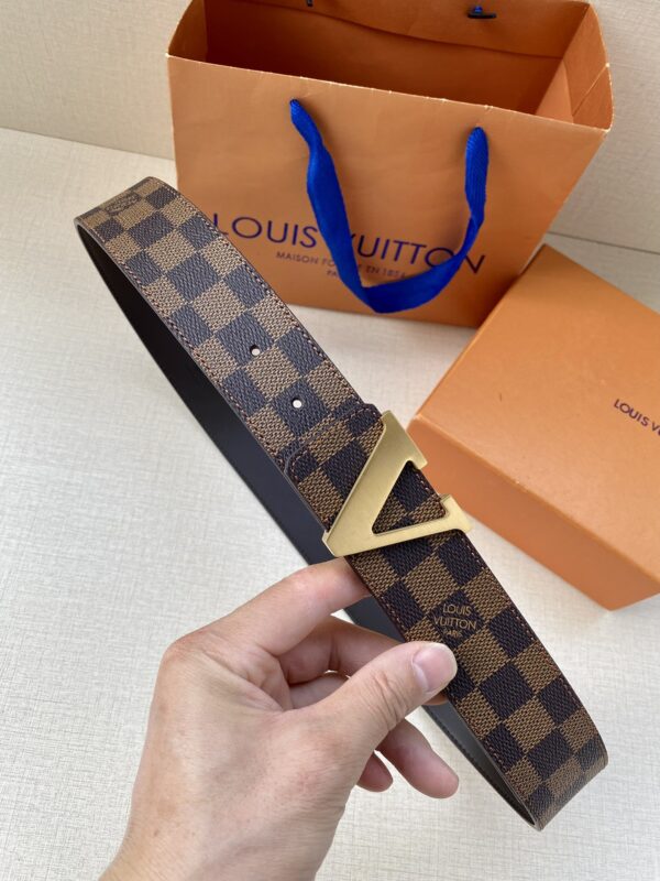1:1 Replica Louis Vuitton Iconic Reversible LV Belt Brown LV Women Belt
