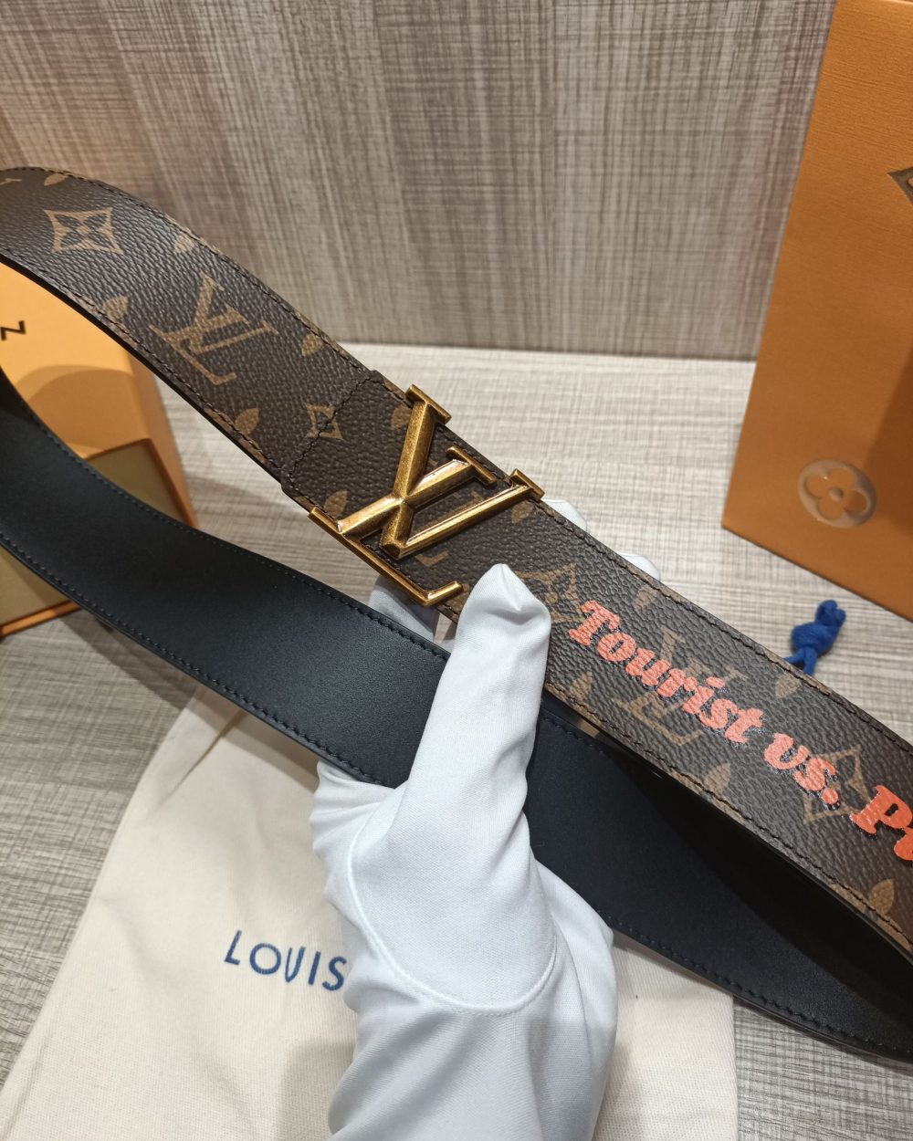 1:1 Replica Louis Vuitton Iconic Reversible LV Belt Brown LV Women Belt