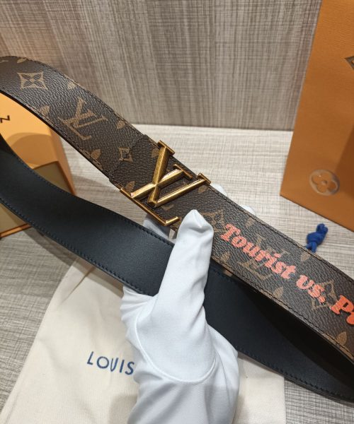 1:1 Replica Louis Vuitton Iconic Reversible LV Belt Brown LV Women Belt