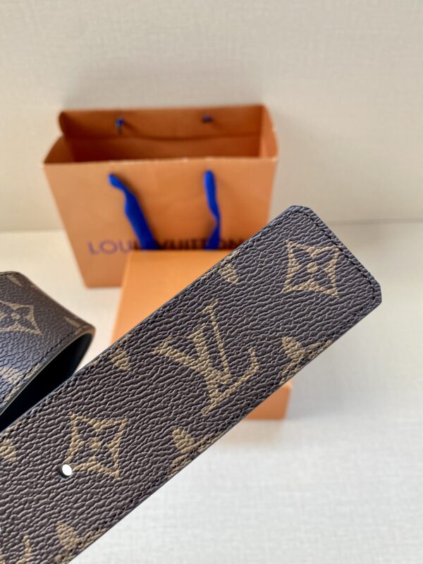 1:1 Replica Louis Vuitton Iconic Reversible LV Belt Brown LV Women Belt