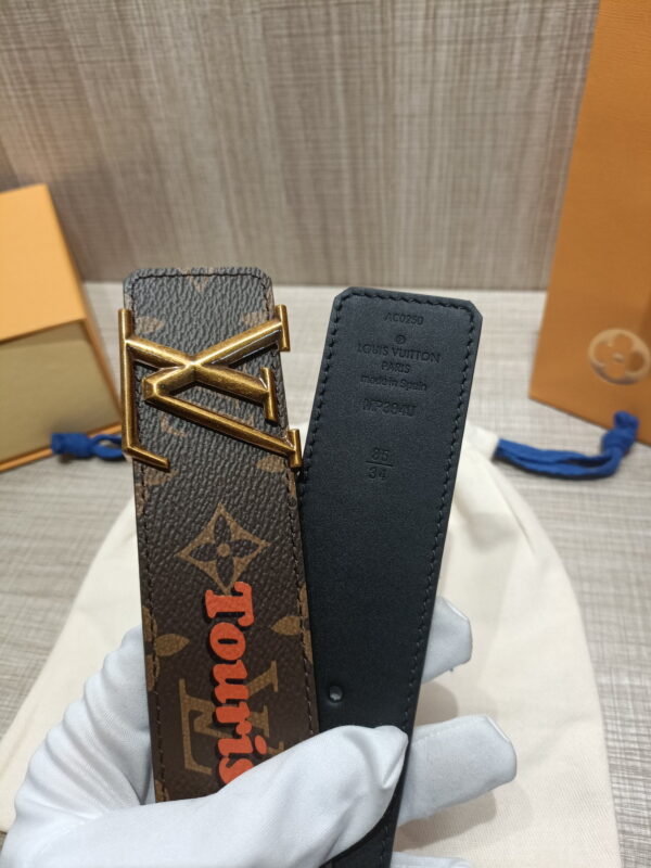 1:1 Replica Louis Vuitton Iconic Reversible LV Belt Brown LV Women Belt