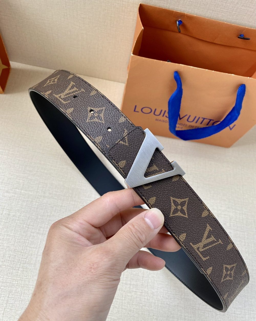 1:1 Replica Louis Vuitton Iconic Reversible LV Belt Brown LV Women Belt