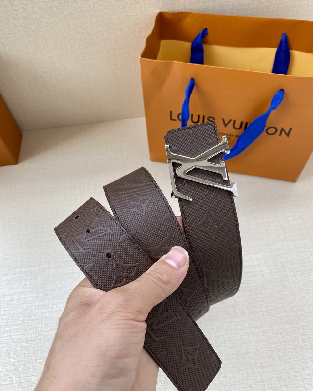 1:1 Replica Louis Vuitton Iconic Reversible LV Belt Brown LV Women Belt