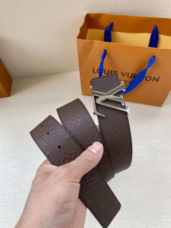 1:1 Replica Louis Vuitton Iconic Reversible LV Belt Brown LV Women Belt