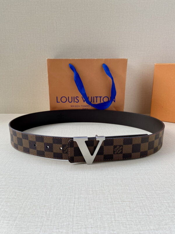 1:1 Replica Louis Vuitton Iconic Reversible LV Belt Brown LV Women Belt