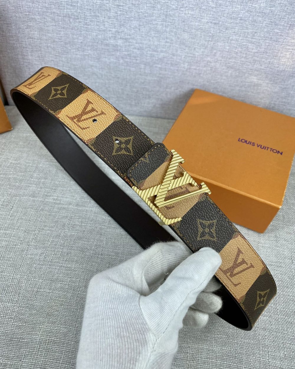 1:1 Replica Louis Vuitton Iconic Reversible LV Belt Brown LV Women Belt
