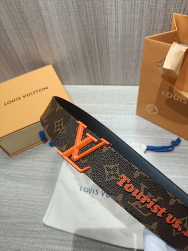 1:1 Replica Louis Vuitton Iconic Reversible LV Belt Brown LV Women Belt