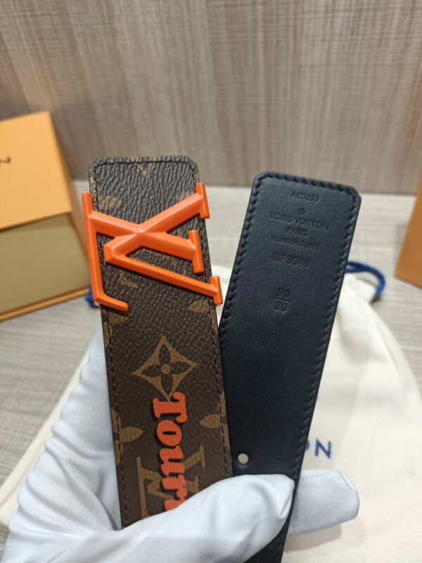 1:1 Replica Louis Vuitton Iconic Reversible LV Belt Brown LV Women Belt