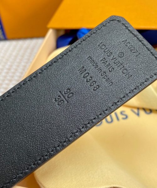 1:1 Replica Louis Vuitton Iconic Reversible LV Belt Grey LV Women Belt