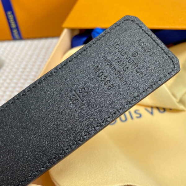 1:1 Replica Louis Vuitton Iconic Reversible LV Belt Grey LV Women Belt