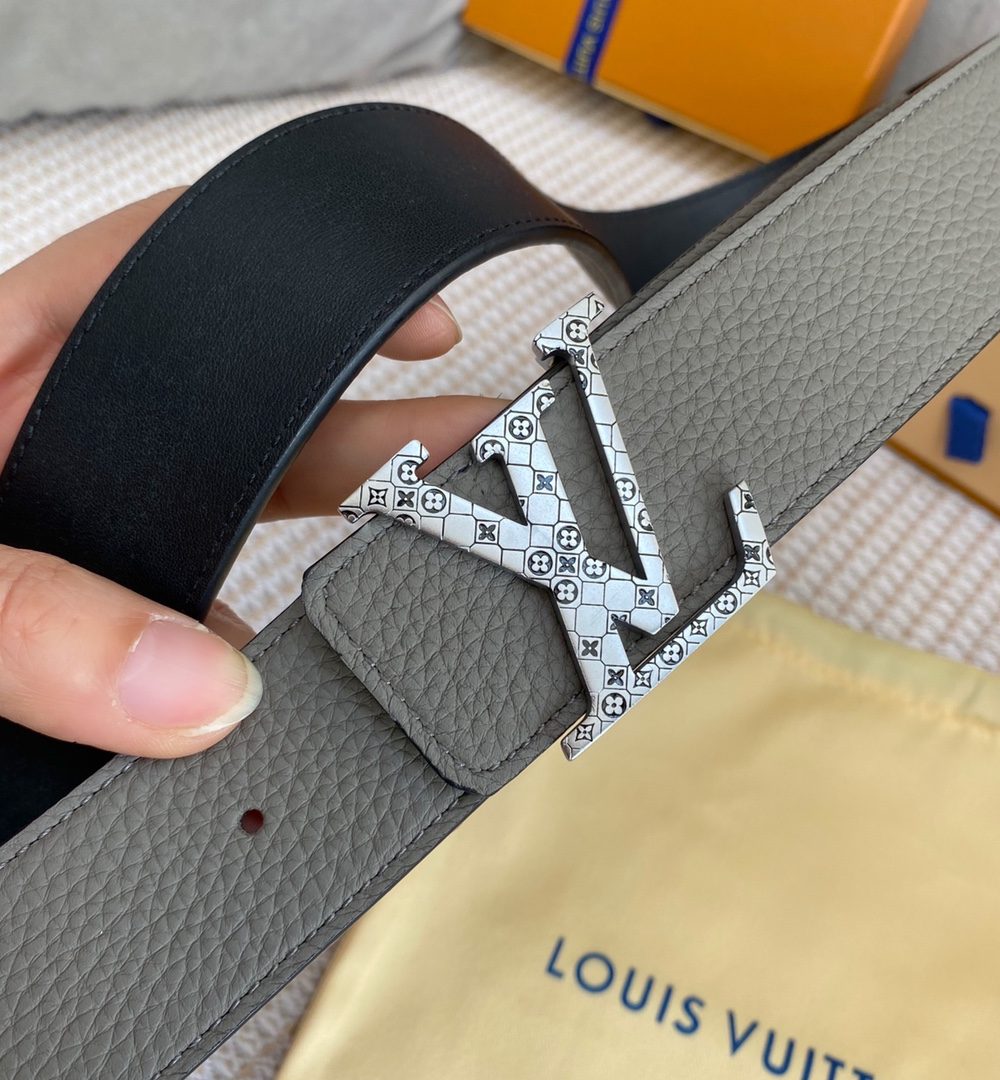 1:1 Replica Louis Vuitton Iconic Reversible LV Belt Grey LV Women Belt