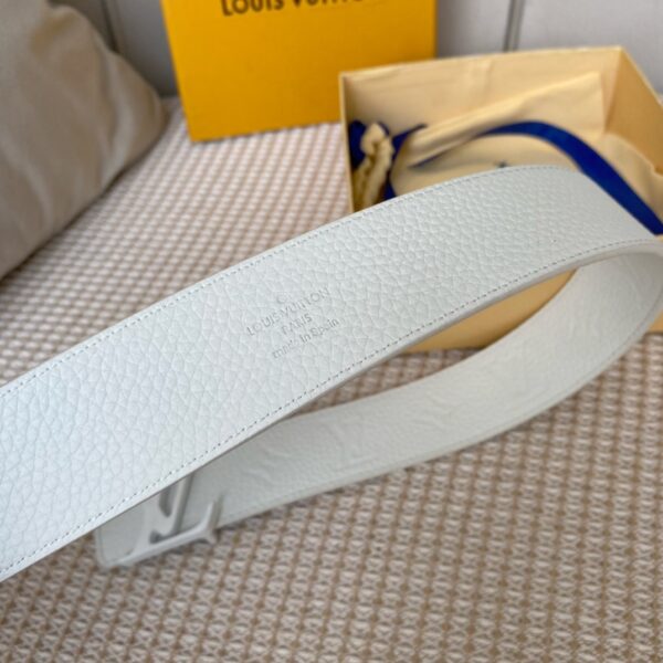 1:1 Replica Louis Vuitton Iconic Reversible LV Belt White LV Women Belt